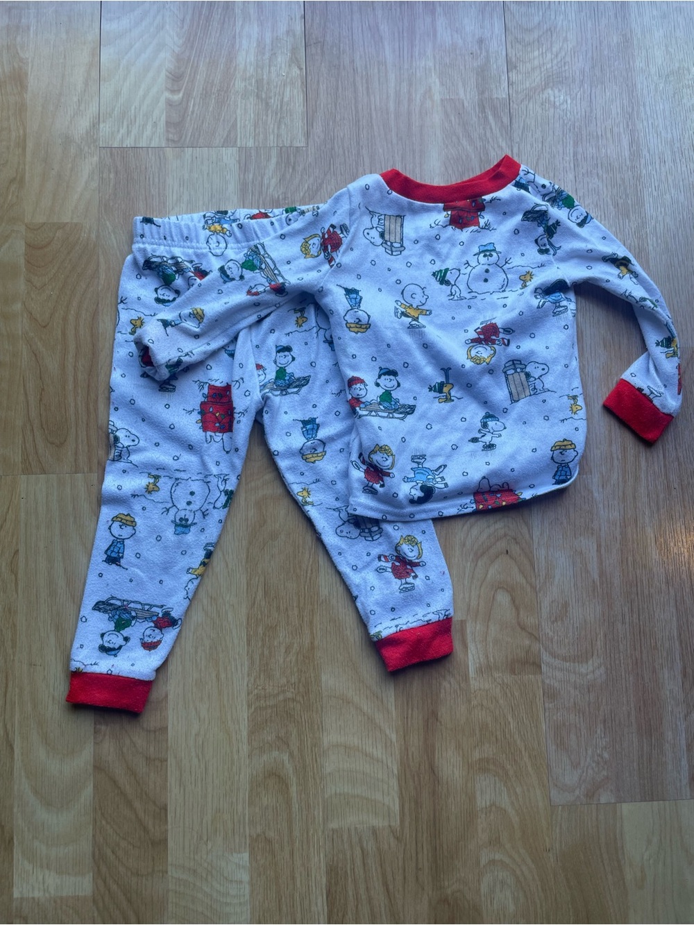 Peanuts Kids Red-Accent Holiday Character Pajama Set